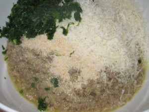 Preparazione del ripieno delle zucchine