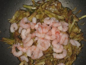 carciofi e gamberetti