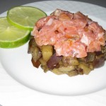 Antipasto di salmone marinato e melanzane