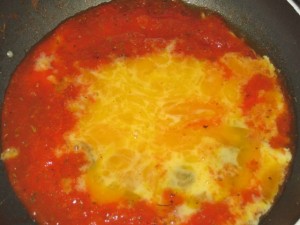 cottura uova strapazzate al pomodoro