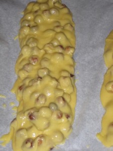 preparazione cantuccini alle nocciole